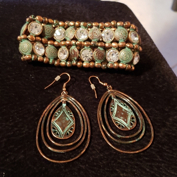 Earrings Dangle - Picture 3 of 3